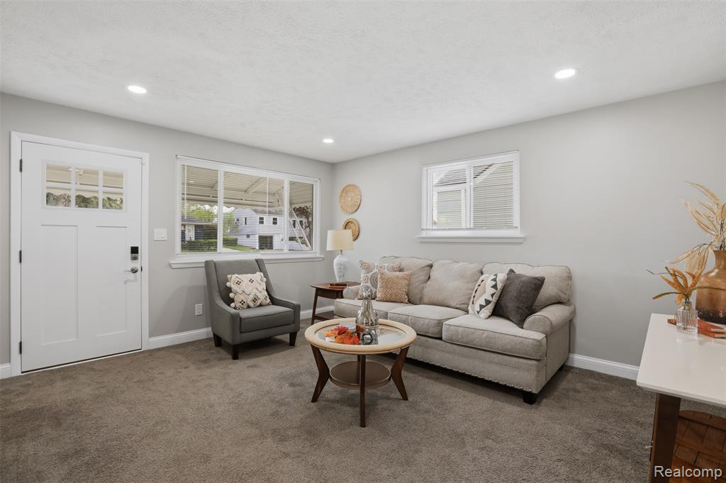 15534 Dixie, Redford, MI 48239 — Photo 3