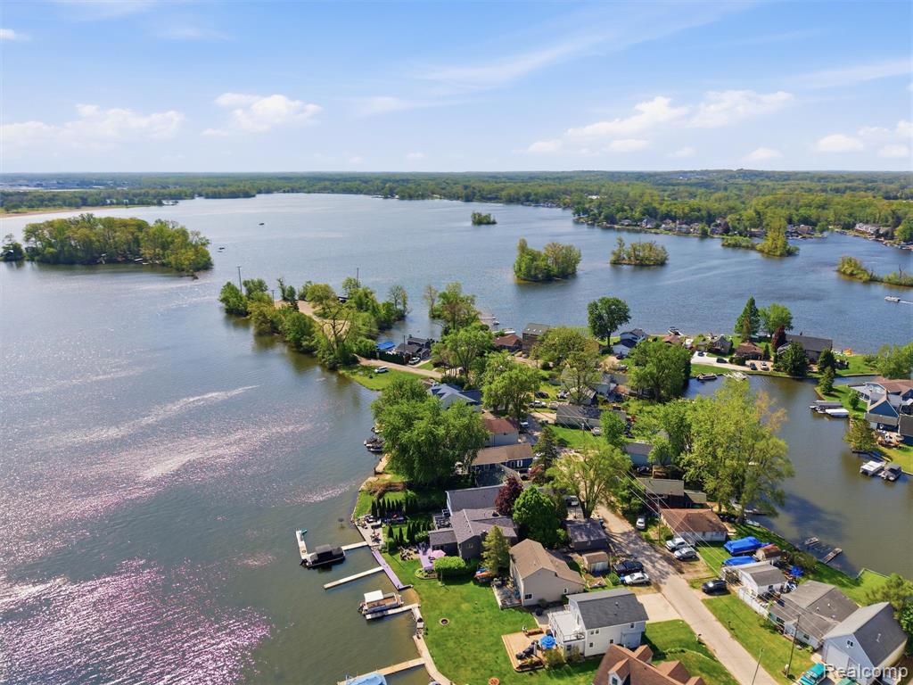 8868 Tackles Drive, White Lake, MI — Photo 57