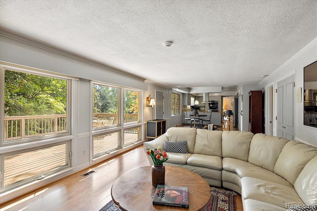 4363 SUNNINGDALE Drive, Bloomfield Hills, MI 48302 — Photo 41