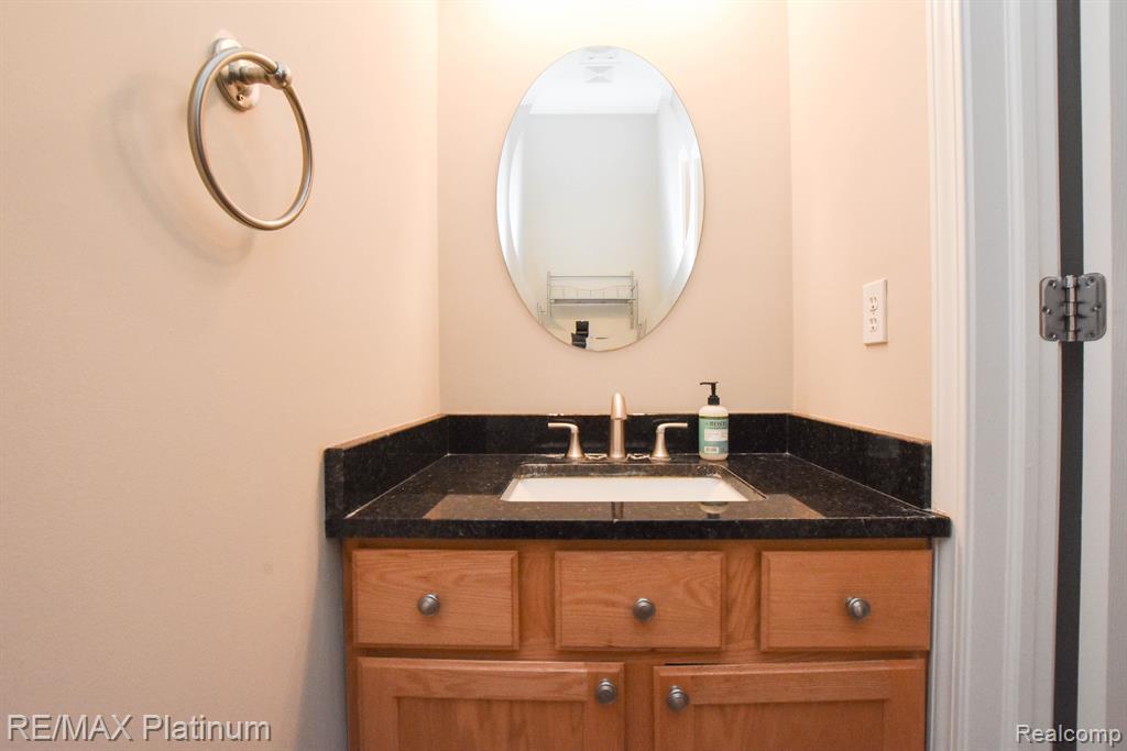 2180 KNOTTY PINE Trail, Howell, MI 48855 — Photo 8