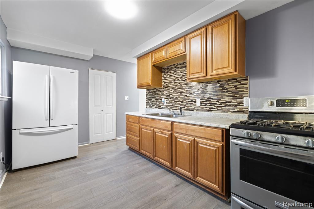 5627 Gertrude Street, Dearborn Heights, MI 48125 — Photo 18