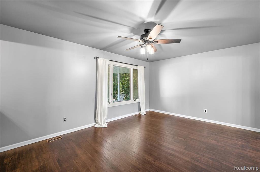 40649 Rinaldi Drive, Sterling Heights, MI 48313 — Photo 12