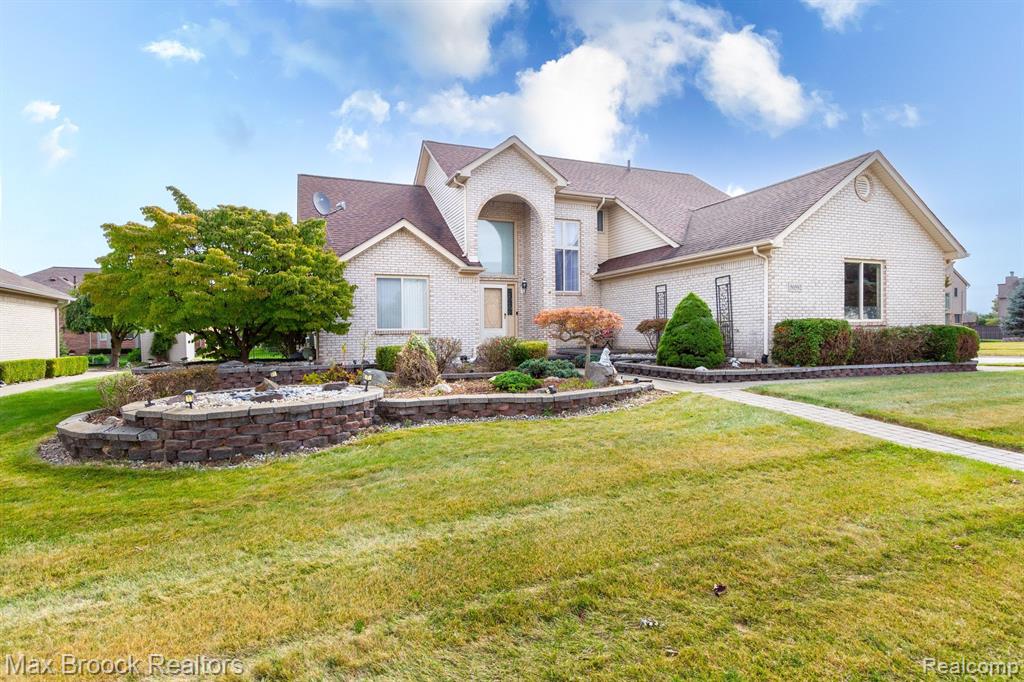 50592 MURRAY Drive, Macomb, MI 48044 — Photo 2