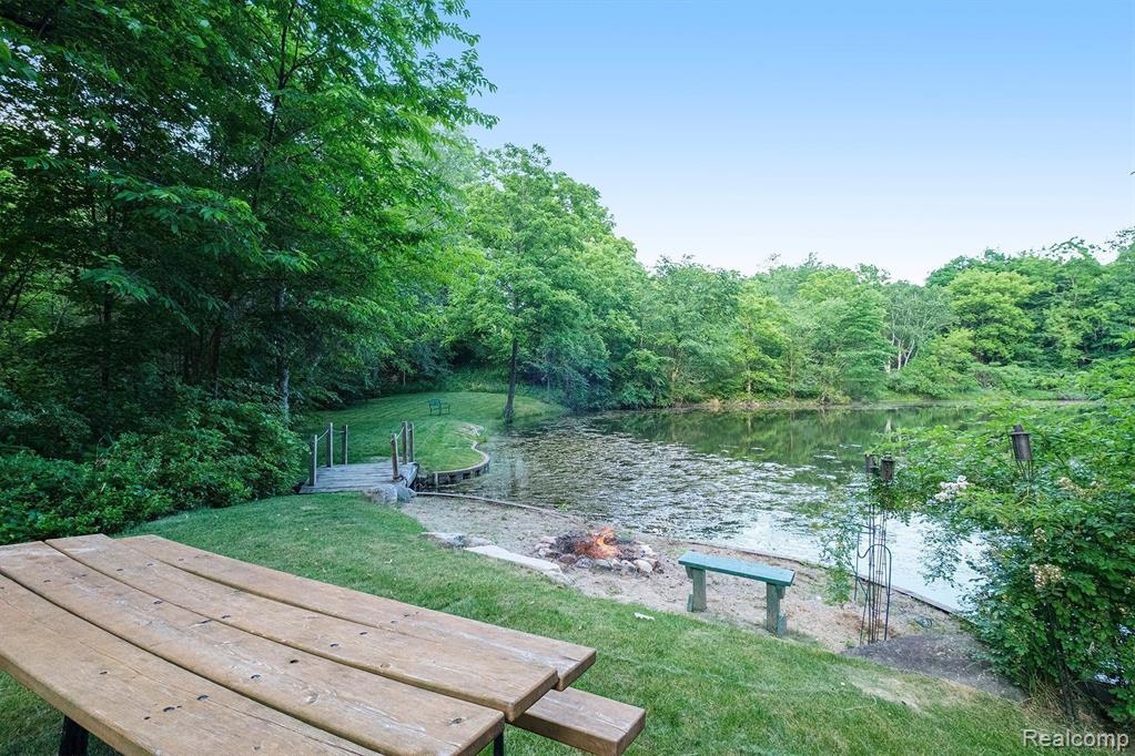 4693 Hegel Road, Goodrich Vlg, MI — Photo 32