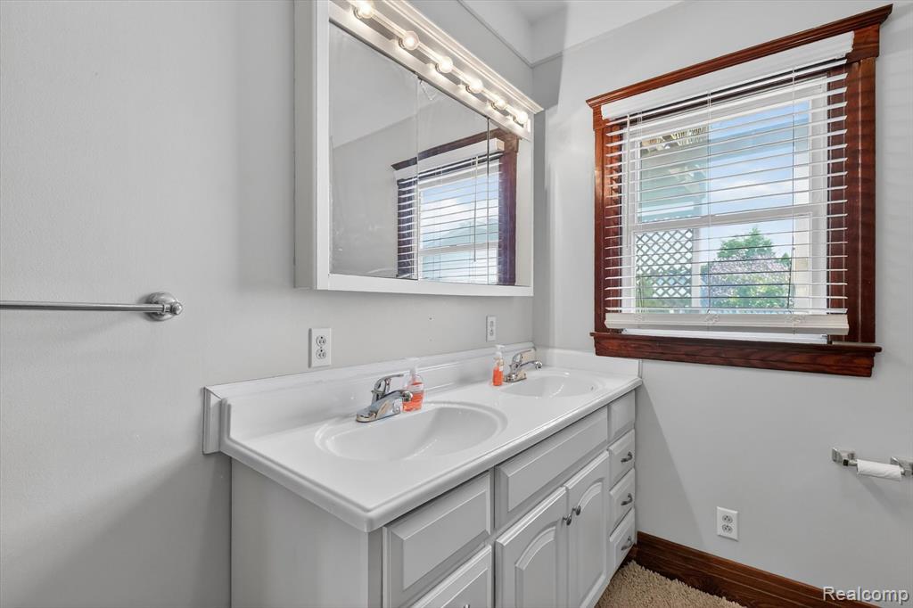 1518 Chestnut Street, Wyandotte, MI 48192 — Photo 15