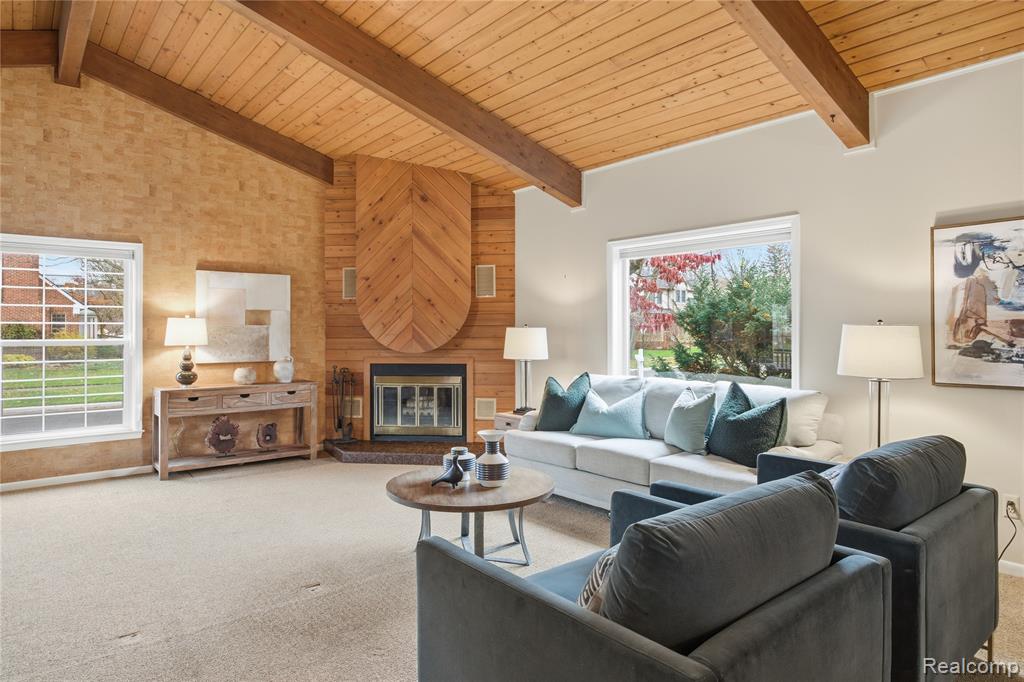 10404 Hart Avenue, Huntington Woods, MI — Photo 10