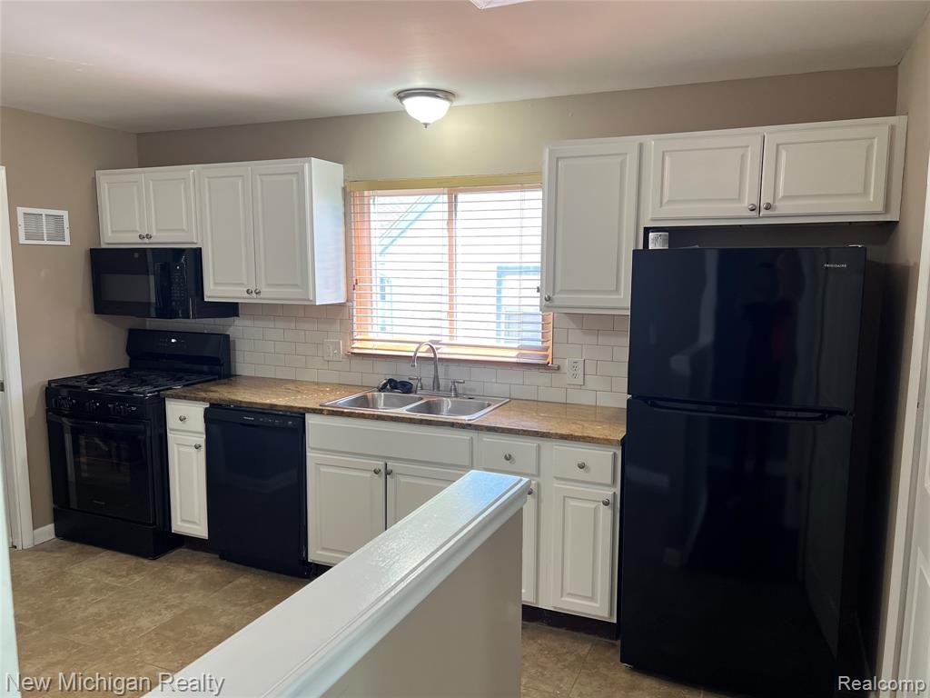 7431 Anna Avenue, Warren, MI 48092 — Photo 14