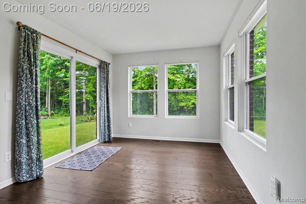 14502 Laurelwood Drive, Belleville, MI 48111 — Photo 15
