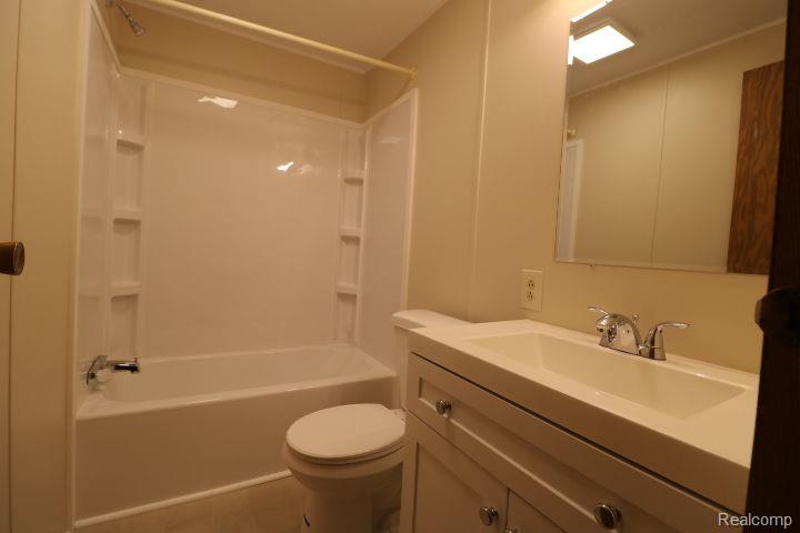 559 W James Street, Lawrence, MI 49064 — Photo 16