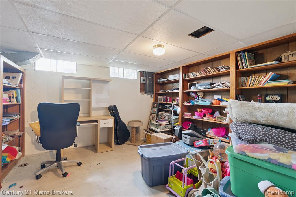 8505 Old Plank Road, Grand Blanc, MI 48439 — Photo 44