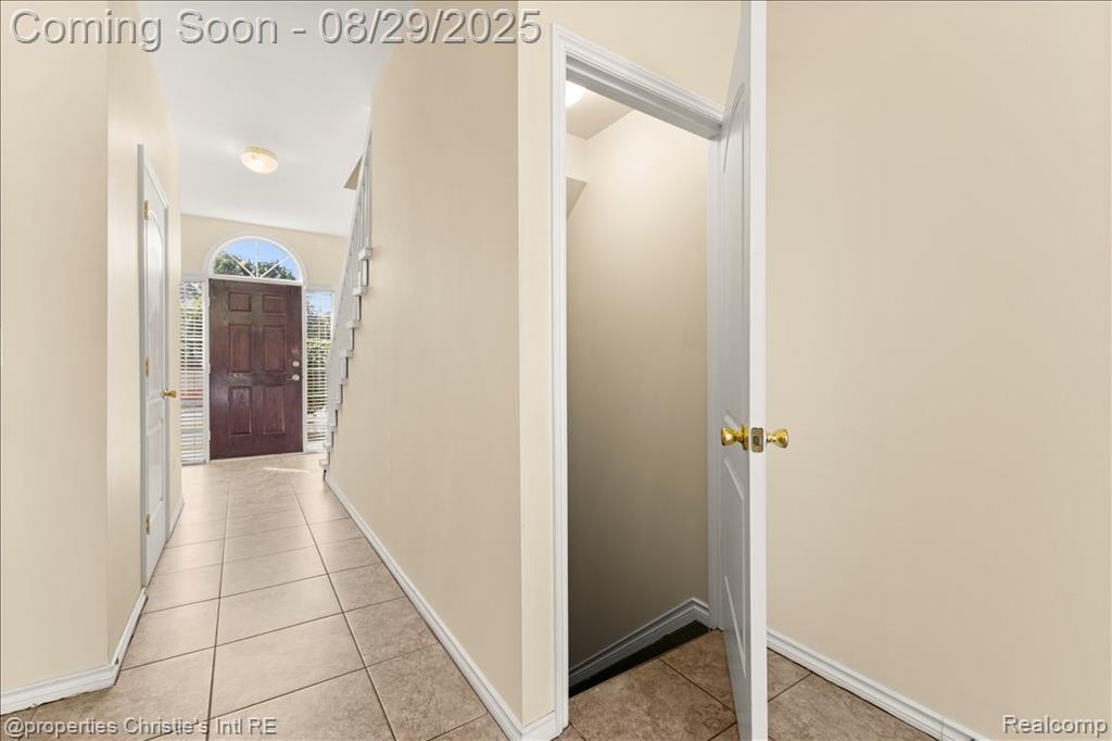19236 W 11 Mile Road, Lathrup Village, MI 48076 — Photo 30