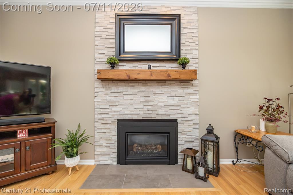 689 Woodfield Way, Rochester Hills, MI 48307 — Photo 9