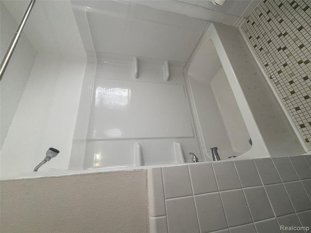 4212 Brouseville Avenue, Lincoln Park, MI 48146 — Photo 9