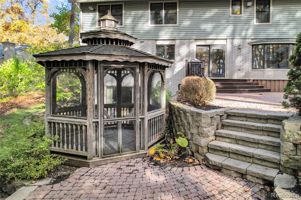 5180 Glenway Drive, Brighton, MI 48116 — Photo 34
