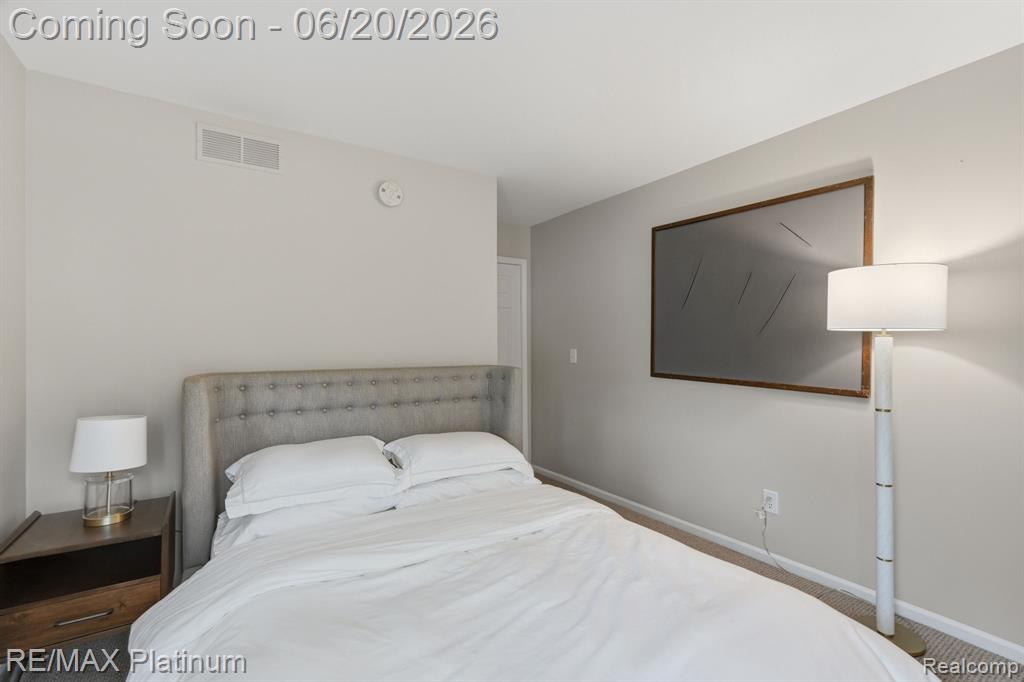 814 Whisperwood Drive, Fenton, MI 48430 — Photo 15