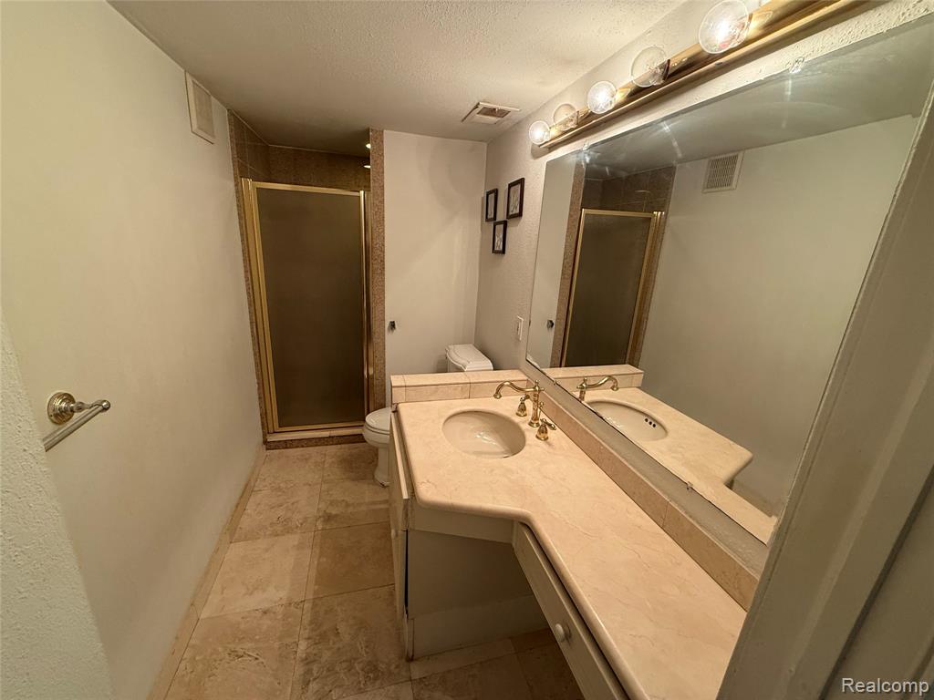 6484 Drexel Street, Dearborn Heights, MI 48127 — Photo 18