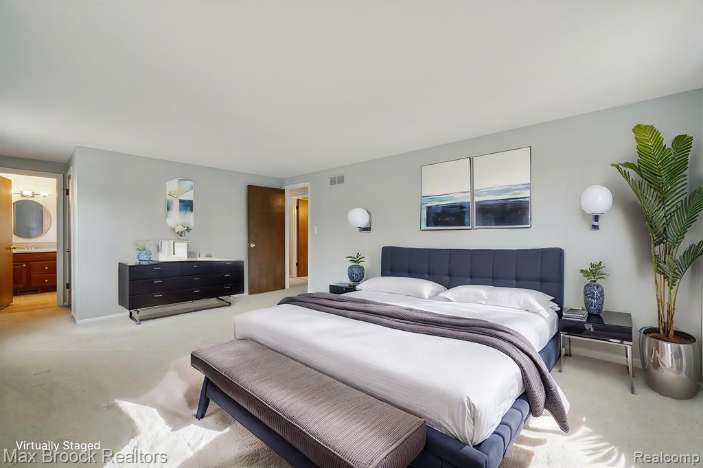 4488 BEACH Road, Troy, MI 48098 — Photo 17