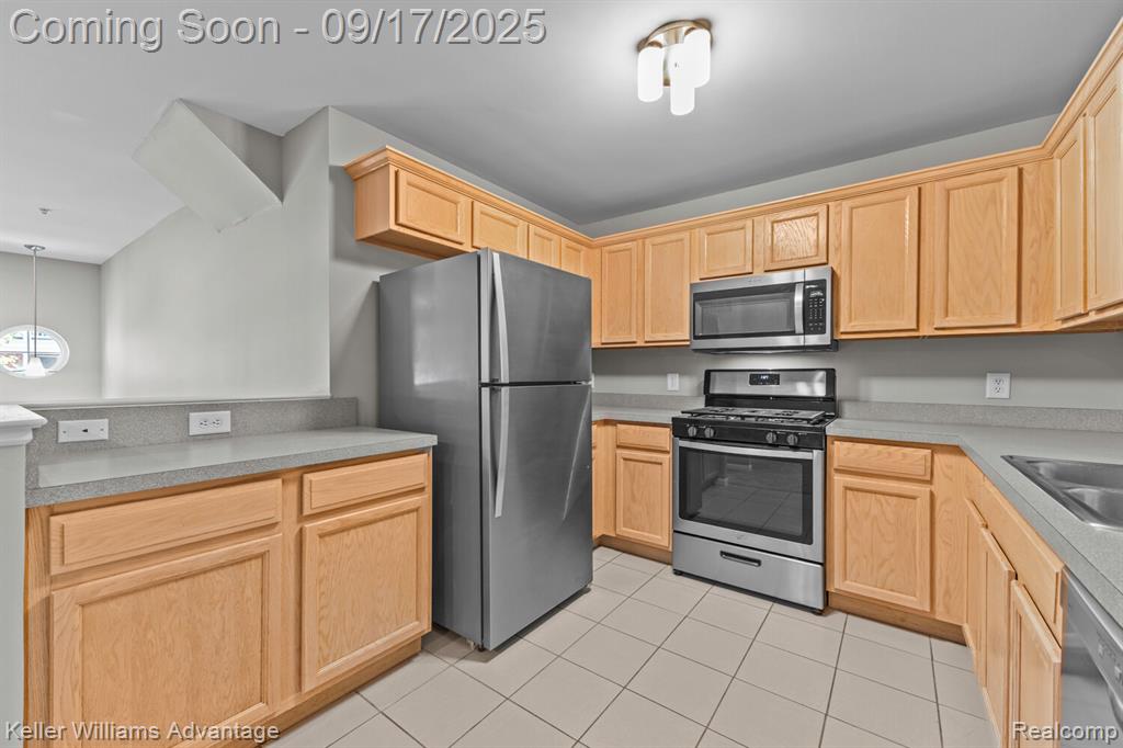 446 Boardwalk Drive, Walled Lake, MI 48390 — Photo 10