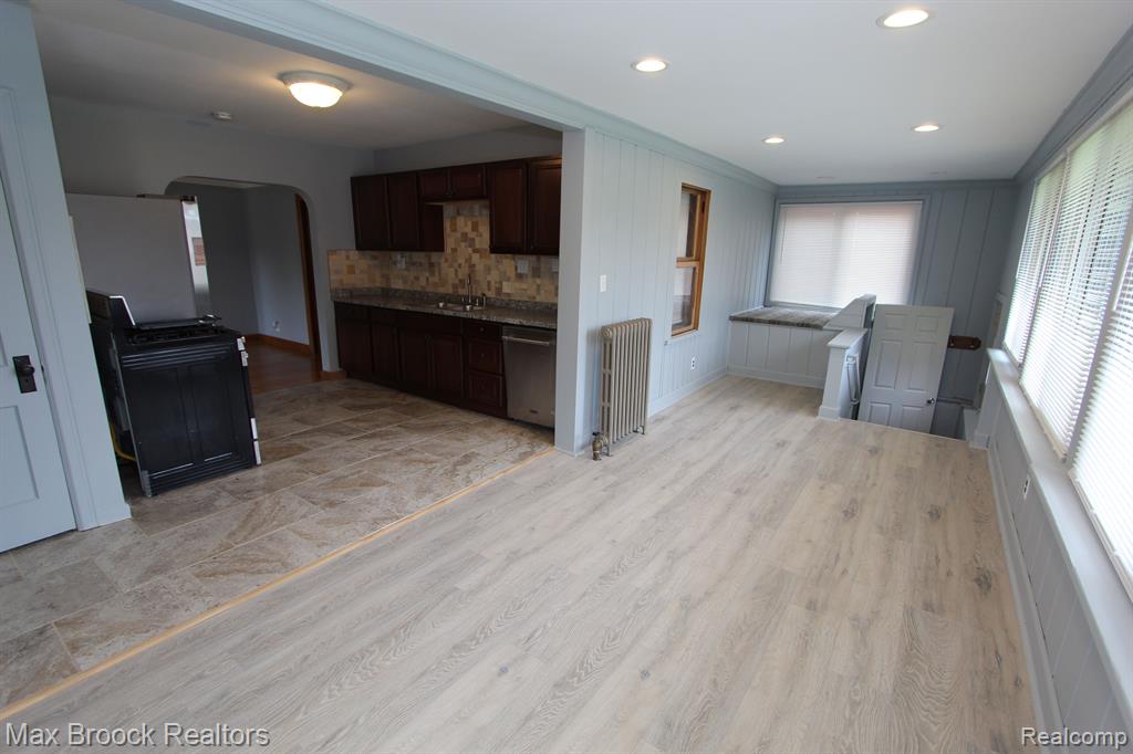506 N NEWBURGH Road, Westland, MI — Photo 15