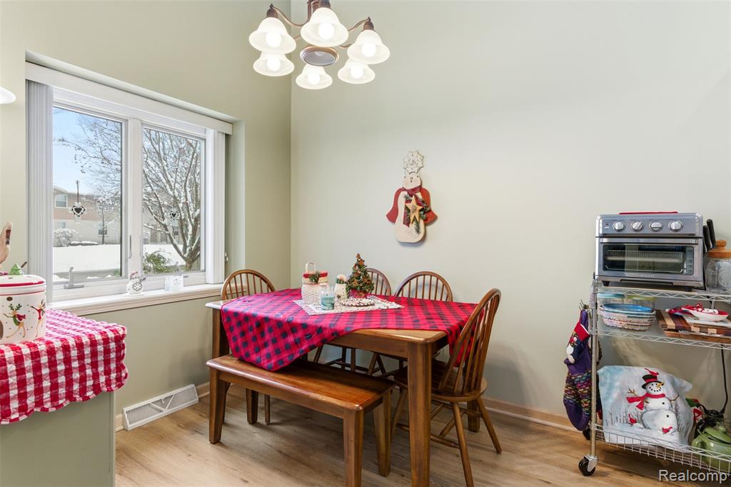 68 Pine Grove Drive, Frankenmuth, MI 48734 — Photo 10