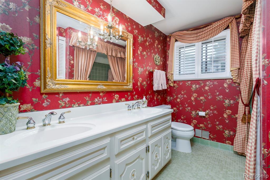 830 Croydon Road, Rochester Hills, MI 48309 — Photo 35