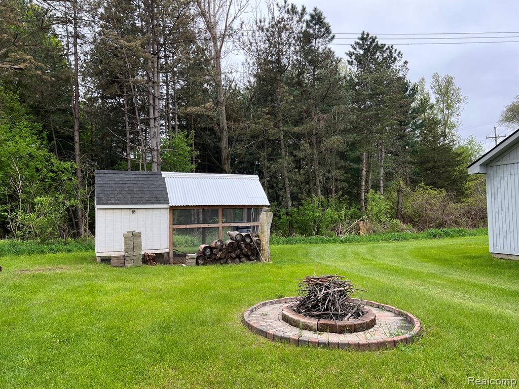 25 W Hunters Creek Road, Lapeer, MI 48446 — Photo 6