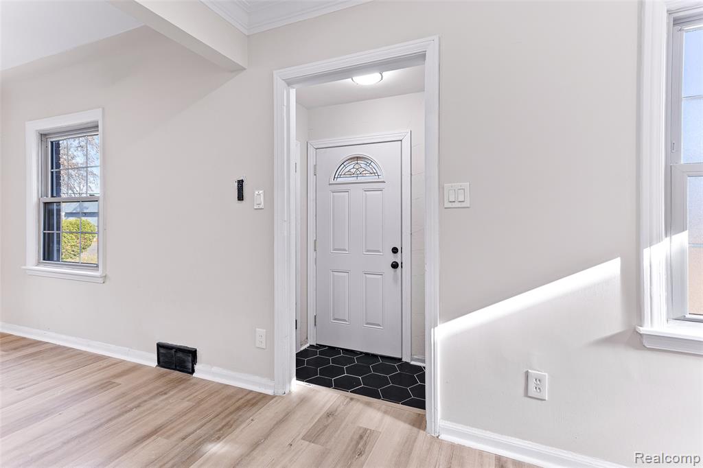 13599 Winthrop Street, Detroit, MI 48227 — Photo 5