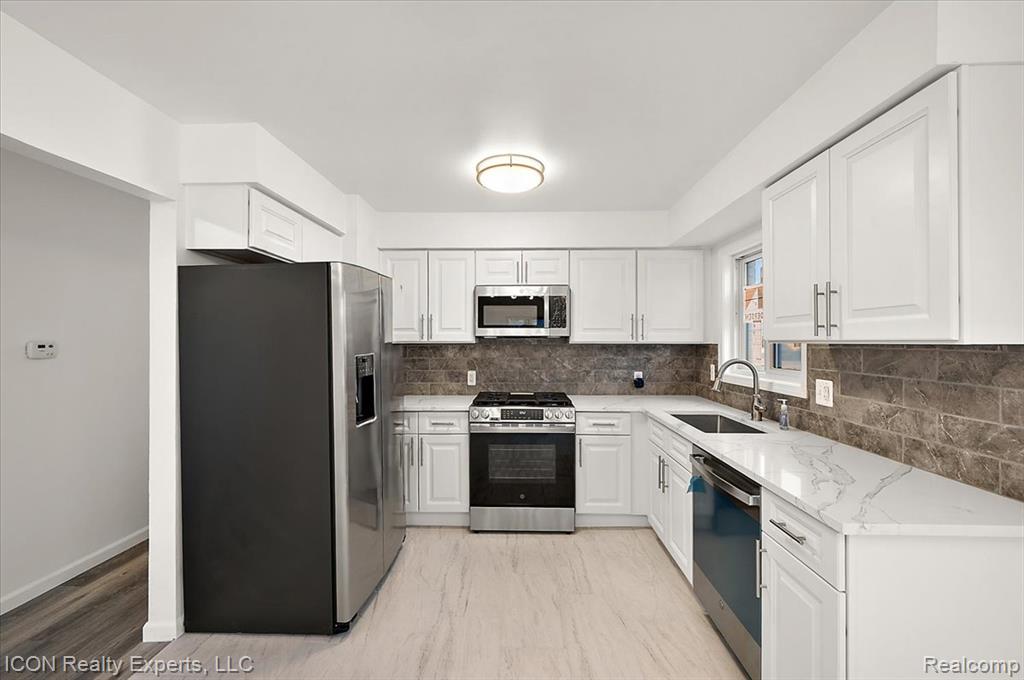 8104 Cloverdale Avenue, Ferndale, MI 48220 — Photo 21