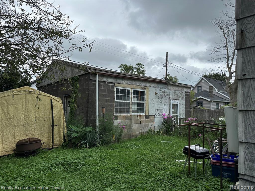 717 Superior Street, Port Huron, MI 48060 — Photo 11