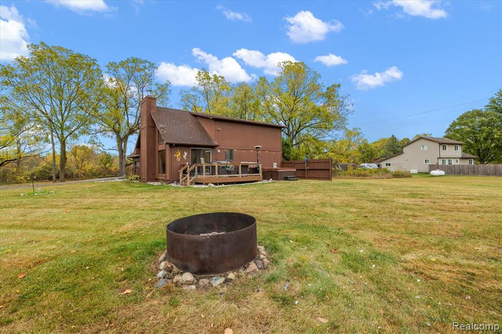 8021 Washburn Road, Goodrich Vlg, MI — Photo 54