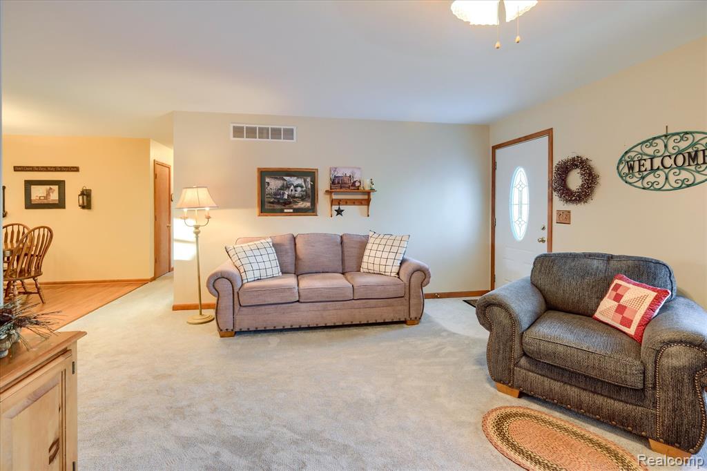 6941 Lake Pleasant Road, North Branch, MI 48461 — Photo 6
