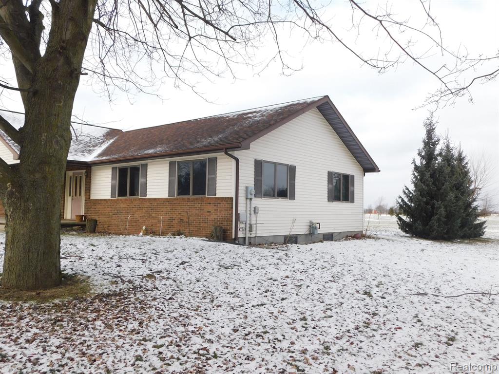 410 GOLF VIEW Drive, Sandusky, MI 48471 — Photo 6