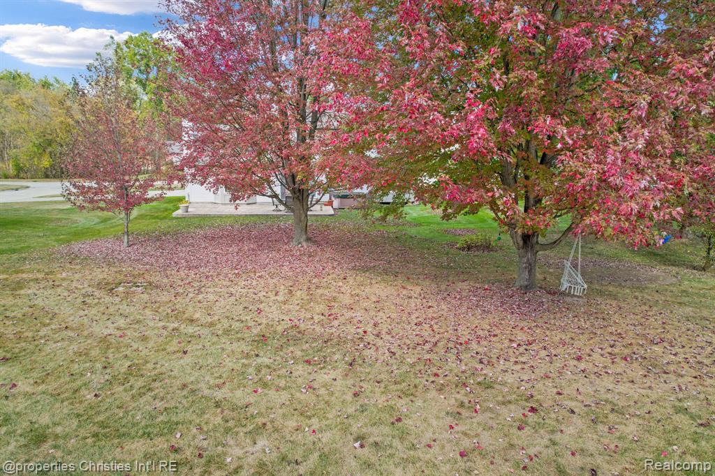 921 River Valley Drive, Lake Orion, MI 48362 — Photo 8
