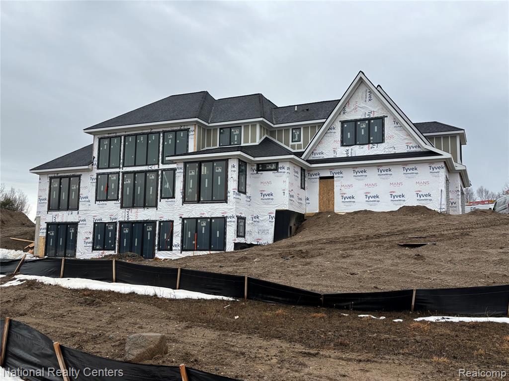 10376 Rosemarie Run Run, Brighton, MI 48114 — Photo 2