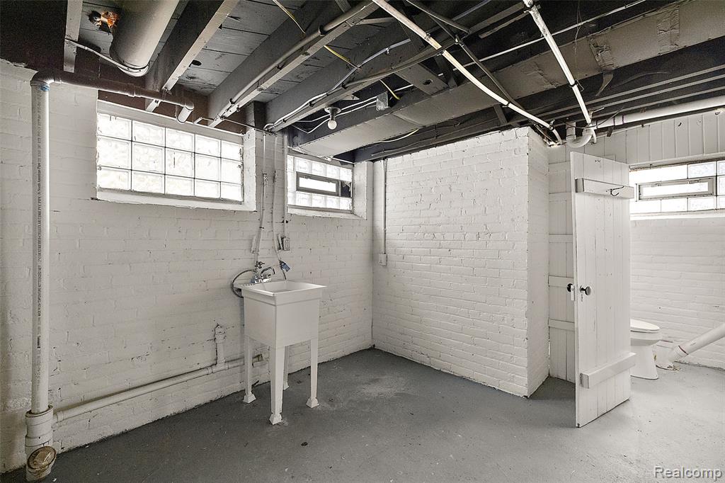 4657 Courville Street, Detroit, MI 48224 — Photo 39