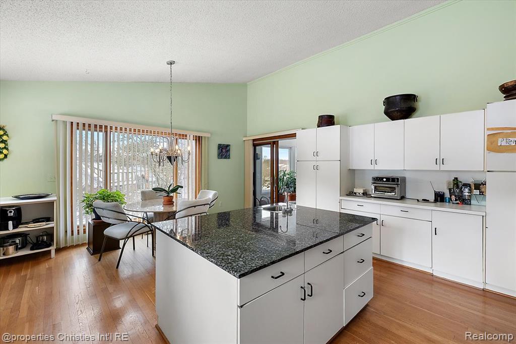 1808 Moors Court, Bloomfield Hills, MI, 48302