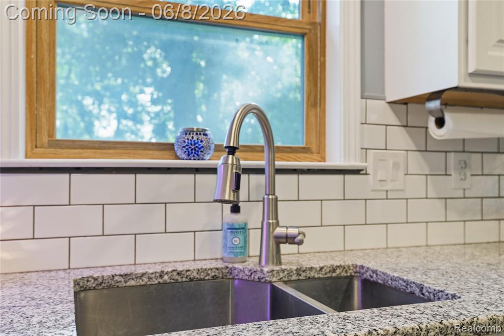 6218 McKenzie Drive, Flint, MI 48507 — Photo 28