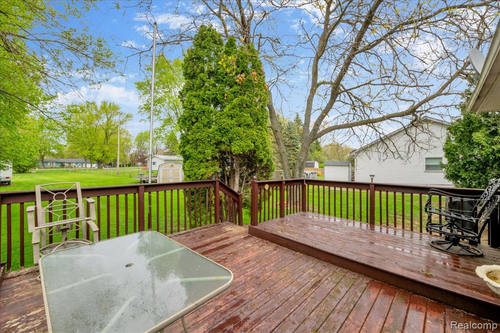 6332 Windham Place, Grand Blanc, MI 48439 — Photo 28