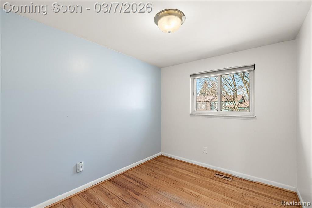 608 Amelia Avenue, Royal Oak, MI 48073 — Photo 17
