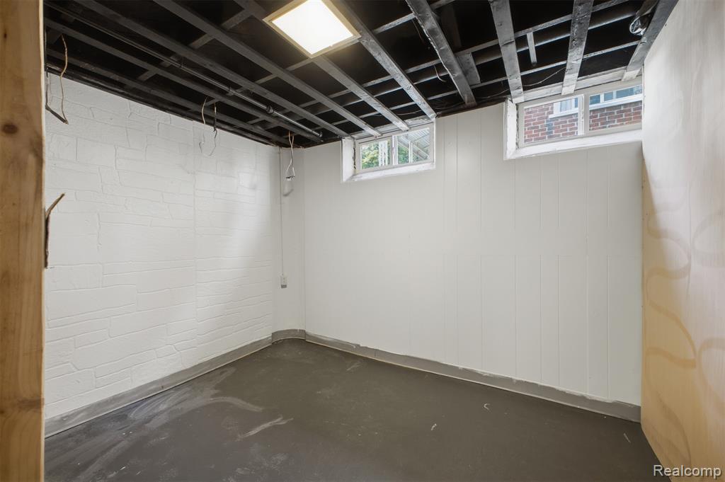 15080 Churchill Street, Southgate, MI 48195 — Photo 21