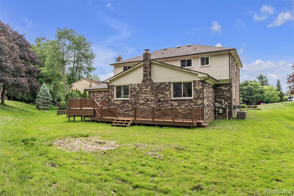 5310 Pond Bluff Drive, West Bloomfield, MI 48323 — Photo 71