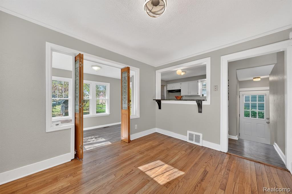 582 E Drayton Street, Ferndale, MI 48220 — Photo 11