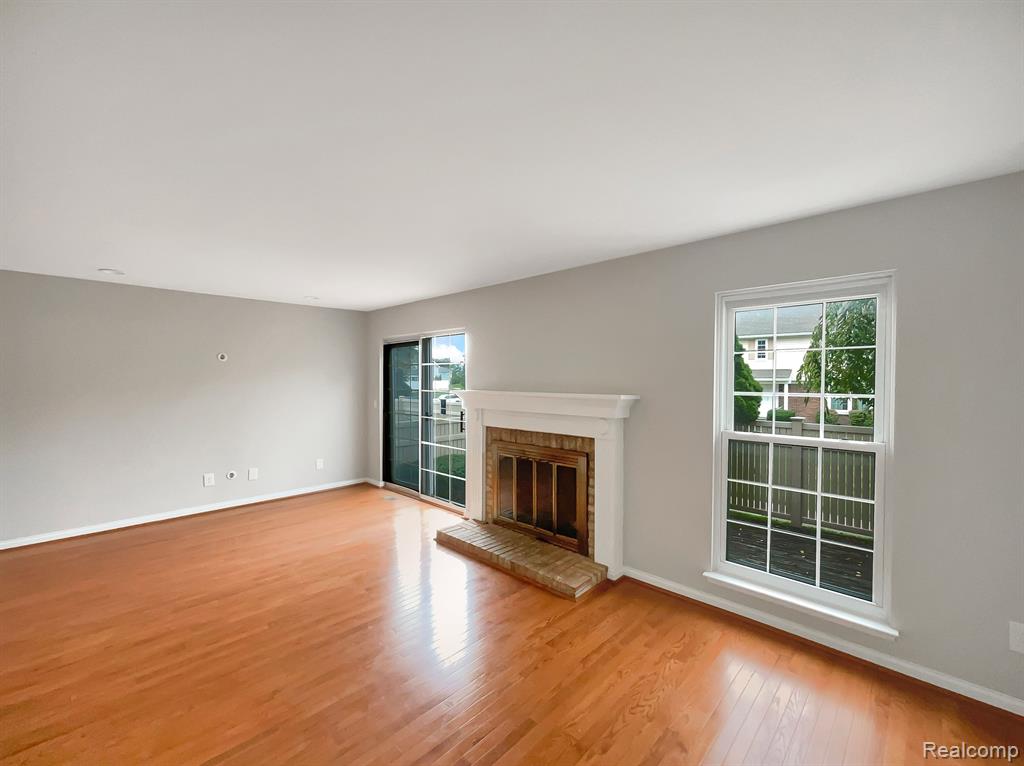 20826 W GLEN HAVEN Circle, Northville, MI 48167 — Photo 9