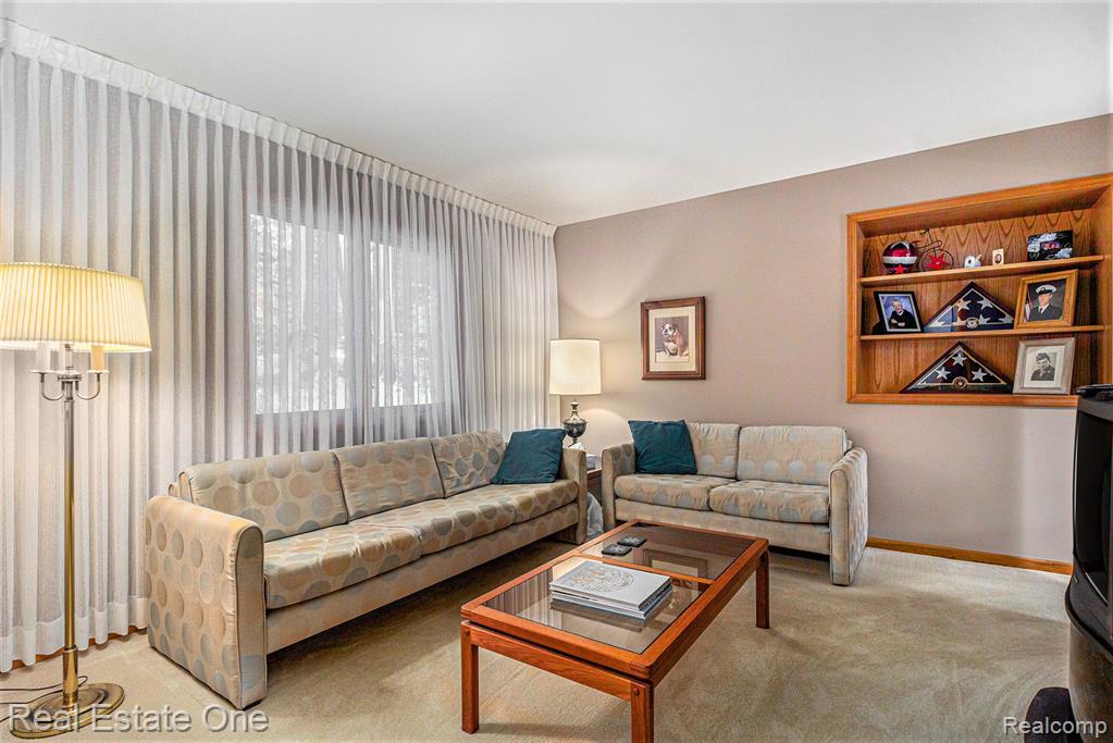 3125 N Tipsico Lake Road, Hartland, MI 48353 — Photo 9