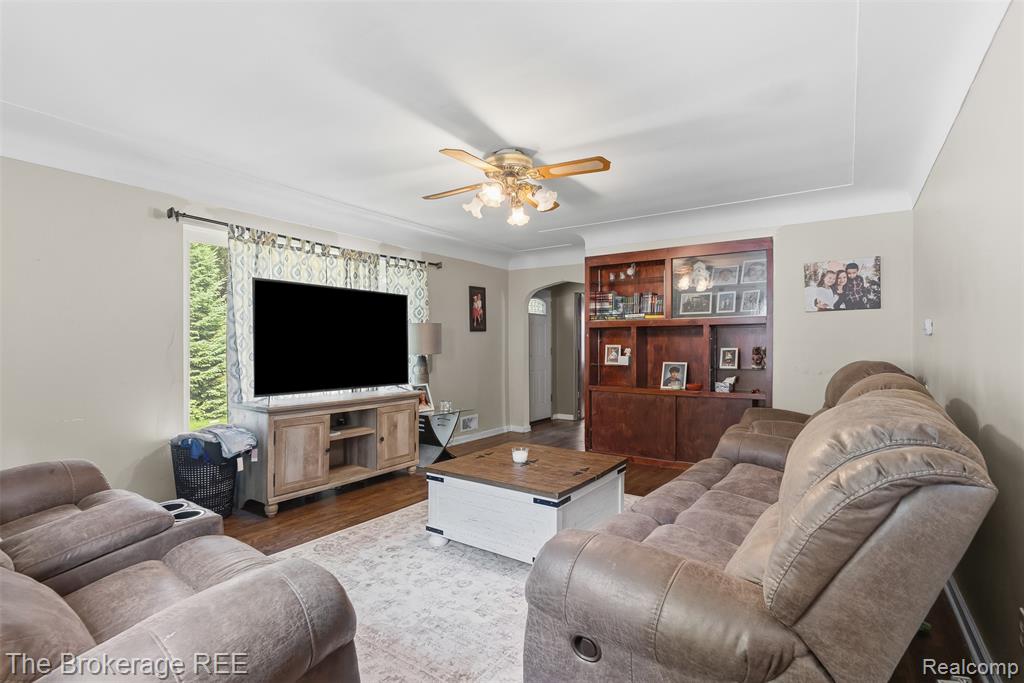 3290 Drexel Avenue, Flint, MI 48506 — Photo 13