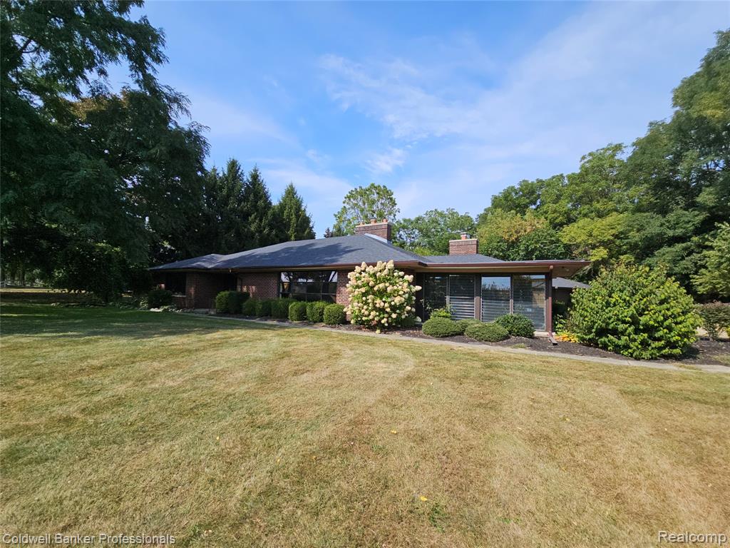 58540 Grand River Avenue, New Hudson, MI 48165 — Photo 10