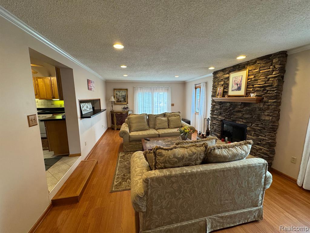 8612 CHRISTINE Street, Warren, MI 48093 — Photo 10