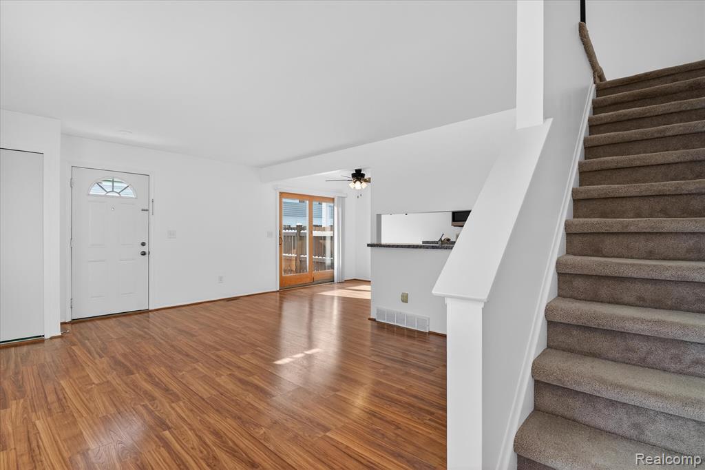 2736 Glenbridge Court, Ann Arbor, MI 48104 — Photo 13