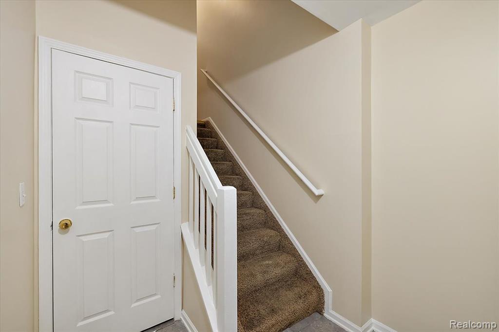 43 Georgetown Court, Dearborn, MI 48126 — Photo 24