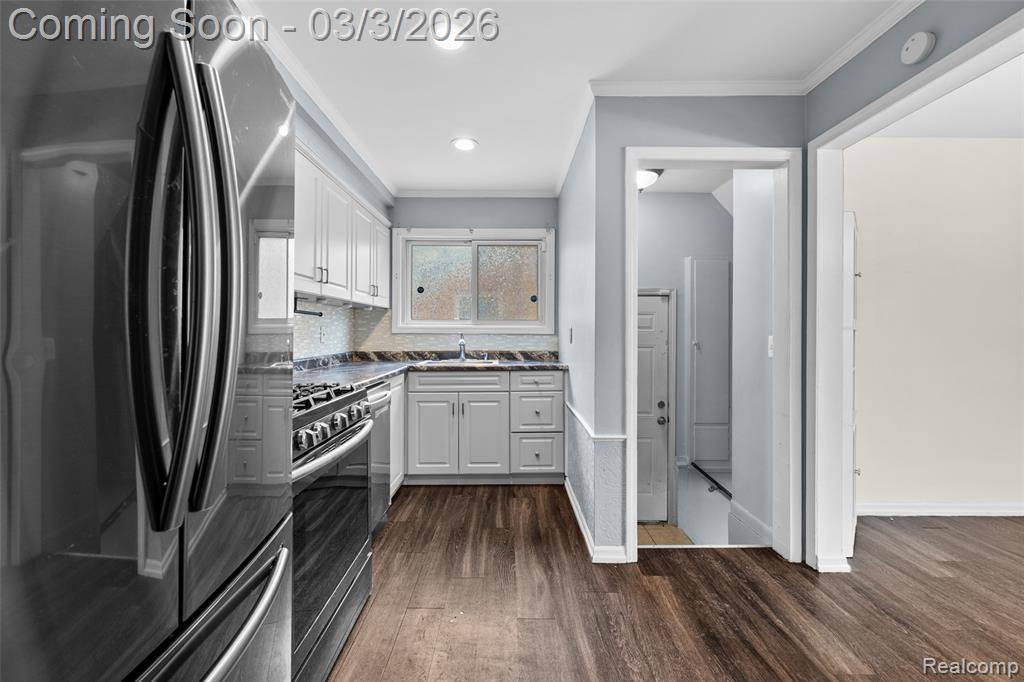 139 Belton Street, Garden City, MI — Photo 9